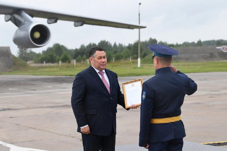 В канун Дня ВВС губернатор поблагодарил тверских летчиков за службу