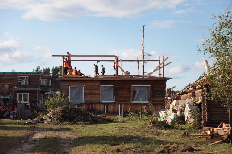 В Андреаполе с пострадавших от стихии улиц вывезено более 1600 тонн различного мусора, убрано 165 поваленных деревьев