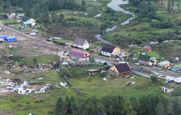 Губернатор Тверской области ознакомился с ходом восстановительных работ в пострадавшем от торнадо Андреаполе