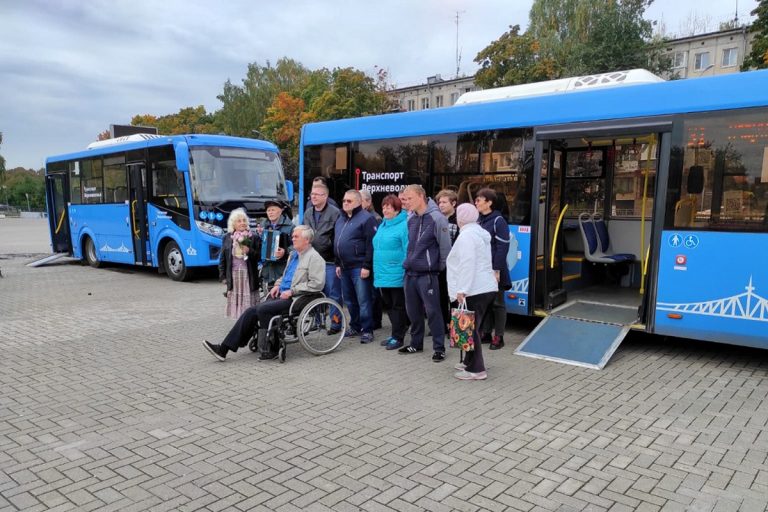 В Конаковском районе показали низкопольные автобусы, которые появятся на маршрутах в марте 2022 года