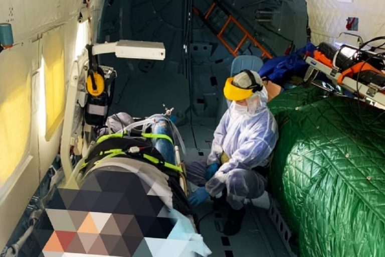 В Тверь вертолетом санавиации экстренно доставлен пациент с тяжелым течением коронавируса