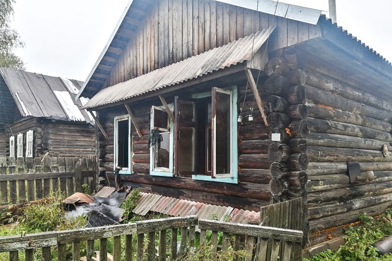 При пожаре в Тверской области погиб 30-летний мужчина