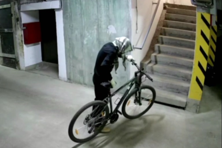 В Твери полицейские задержали серийного велосипедного вора