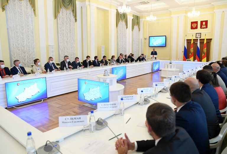 Губернатор Игорь Руденя обозначил основные направления совместной работы регионального правительства и законодателей нового созыва