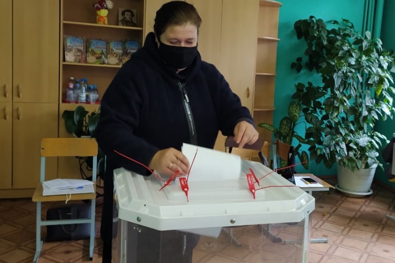 Жители Тверской области делают свой выбор в основной день голосования