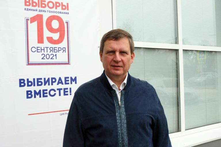 Сенатор Андрей Епишин проголосовал в Твери