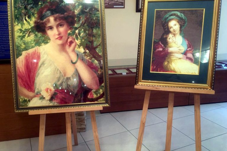 В Твери открылась выставка картин работников прокуратуры