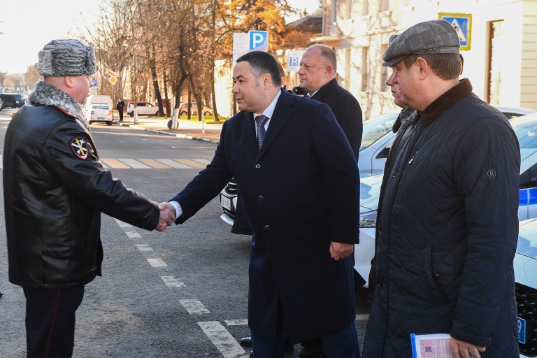 Подразделениям полиции Тверской области переданы 68 новых служебных автомобилей