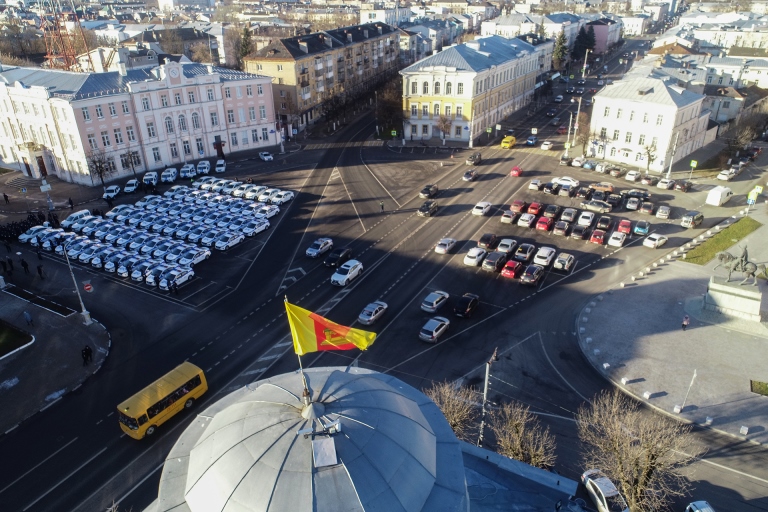 Подразделениям полиции Тверской области переданы 68 новых служебных автомобилей