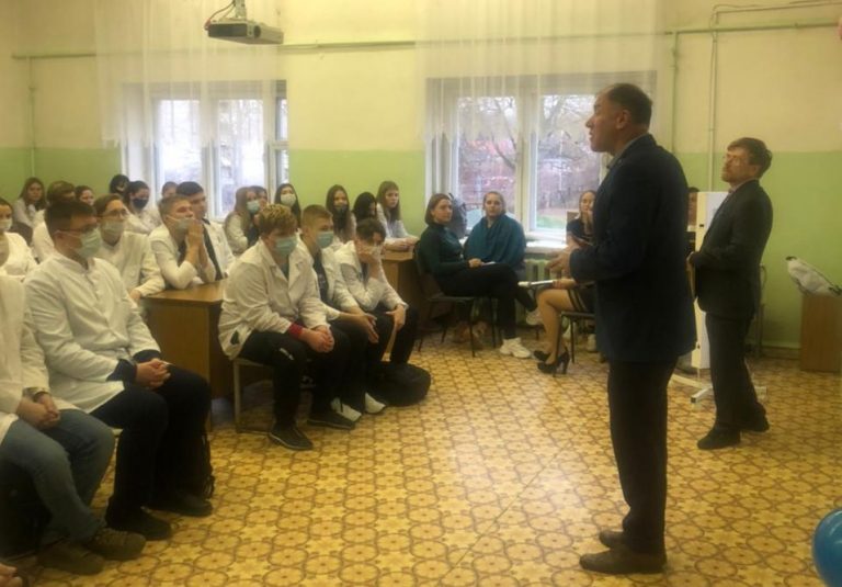 Первокурсников тверских ССУЗов посвятили в студенты