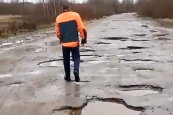 Житель Тверской области подал иск в суд на региональный Минтранс, Дорожный фонд и администрацию