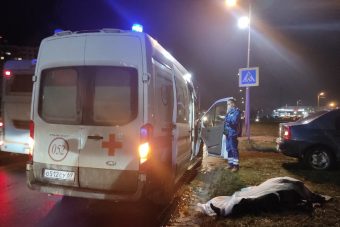 В Твери на темной дороге под колесами погиб пешеход В Твери на темной дороге под колесами погиб пешеход