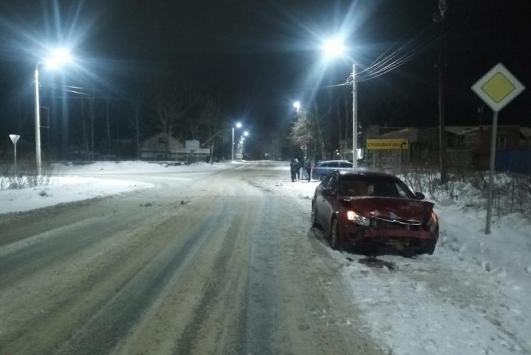 Недисциплинированный водитель пострадал при столкновении легковушек в Конаково
