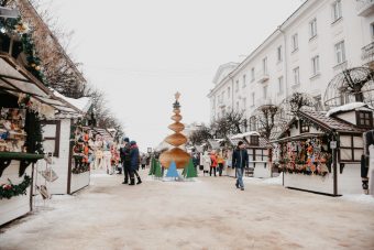 В центре Твери на ярмарке уже отмечают Новый год