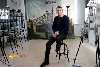 Уникальная коллекция фотоаппаратов: от деревянной треноги до фотокамеры-пуговицы КГБ Уникальная коллекция фотоаппаратов: от деревянной треноги до фотокамеры-пуговицы КГБ