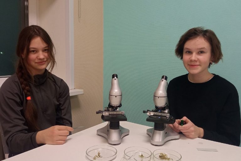 Юные тверские биологи занимались в Центре "Орион"