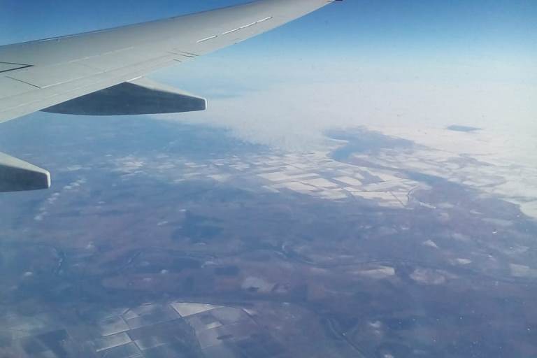 Самолет с пассажирами на борту подал сигнал тревоги в небе над Тверской областью