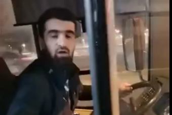 В Твери водитель автобуса обматерил и выгнал пассажира, сделавшего ему замечание