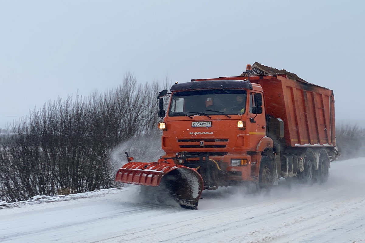 С 31 октября дороги в Тверской области будут чистить от снега