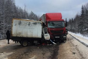 Один человек погиб и один тяжело травмирован в ДТП на трассе М-9 в Тверской области
