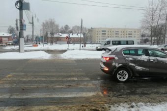 В Твери сбили 7-летнего мальчика, переходившего дорогу на "зеленый"