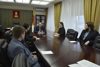 Руководители ЗС встретились со студентами - членами Молодежной палаты при Законодательном Собрании