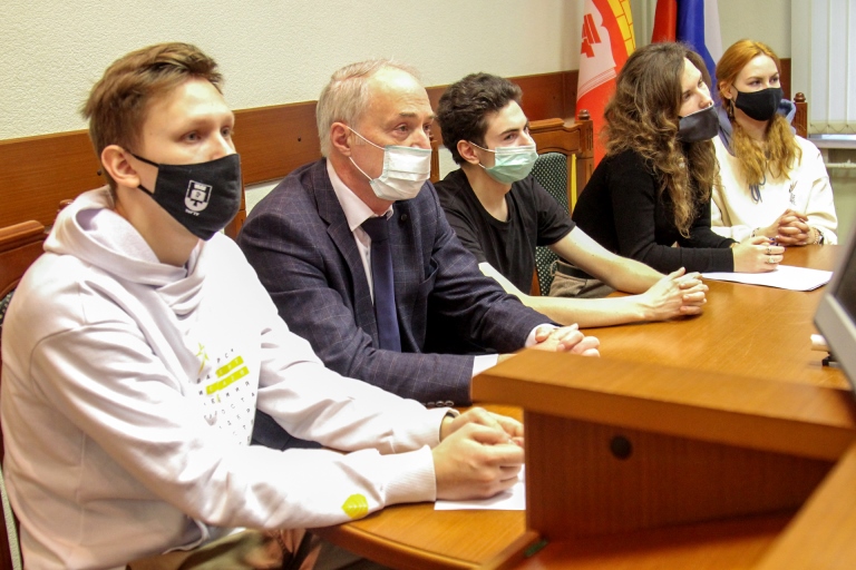 В День российского студенчества губернатор Игорь Руденя встретился с активистами тверских ВУЗов