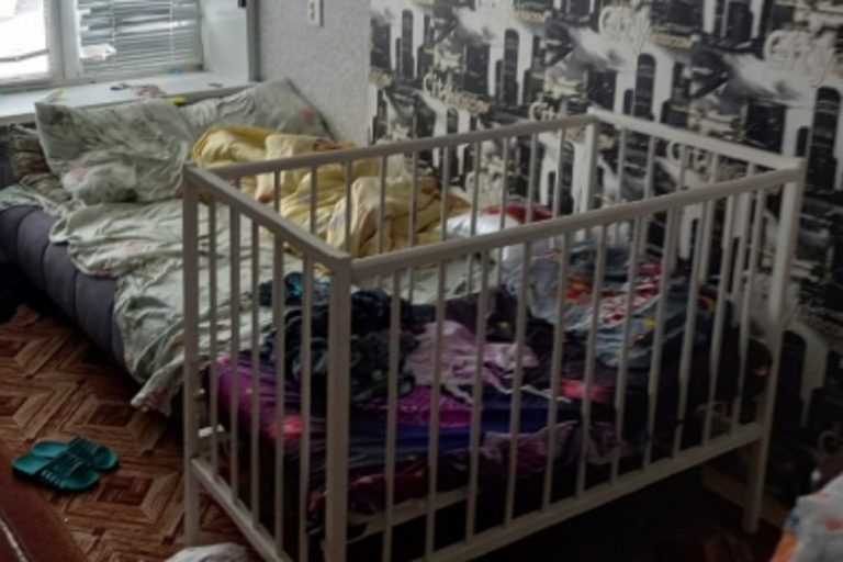 На 20-летнюю мать избитого младенца заведено уголовное дело в Тверской области