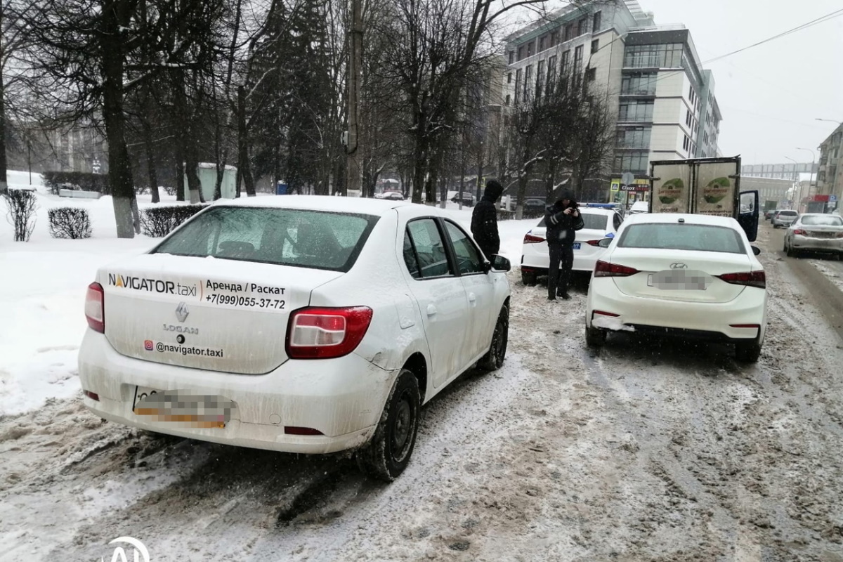 В Твери устроили «охоту» на нелегальных таксистов