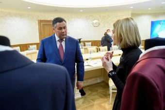 Игорь Руденя провел рабочую встречу по вопросам обеспечения школьной формой детей из многодетных семей Тверской области