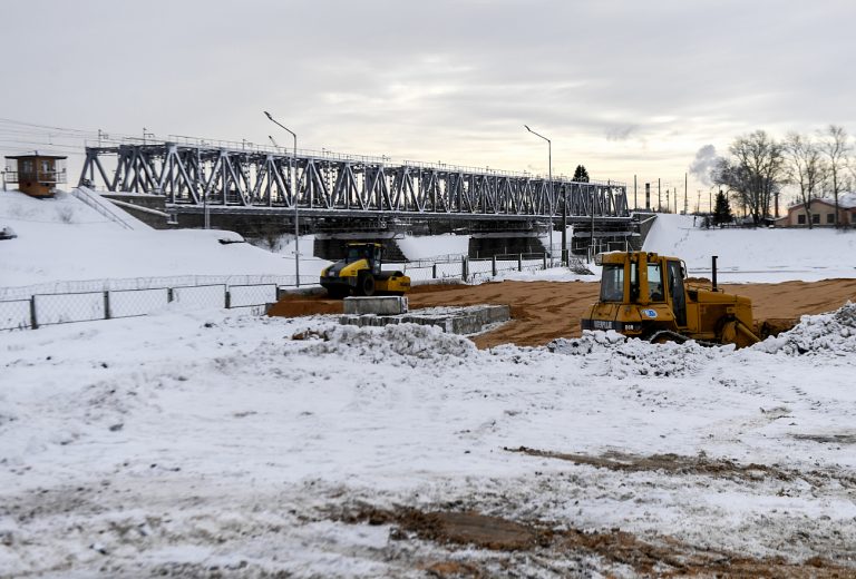 Губернатор Игорь Руденя посетил стройплощадку Западного моста
