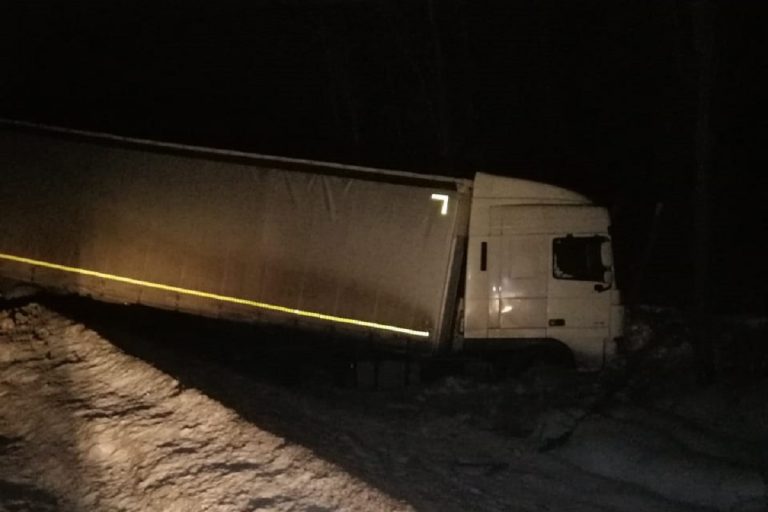 Один человек погиб в лобовом ДТП на М-9 в Тверской области
