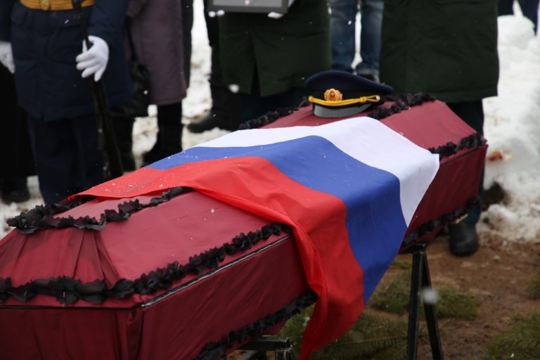 В Тверской области простились с погибшим в ходе спецоперации в Украине лейтенантом Павлом Яковлевым