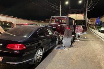 На Старом Волжском мосту в Твери столкнулись 4 автомибиля