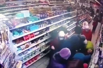 Создатели ажиотажа на сахарный песок в Тверской области попали в объектив камеры