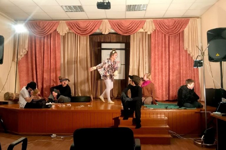 В тверских школах прошли мероприятия, приуроченные к Международному дню театра