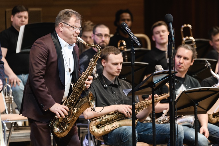 На гала-концерте Международного фестиваля в Твери выступит легендарный джазовый оркестр Игоря Бутмана