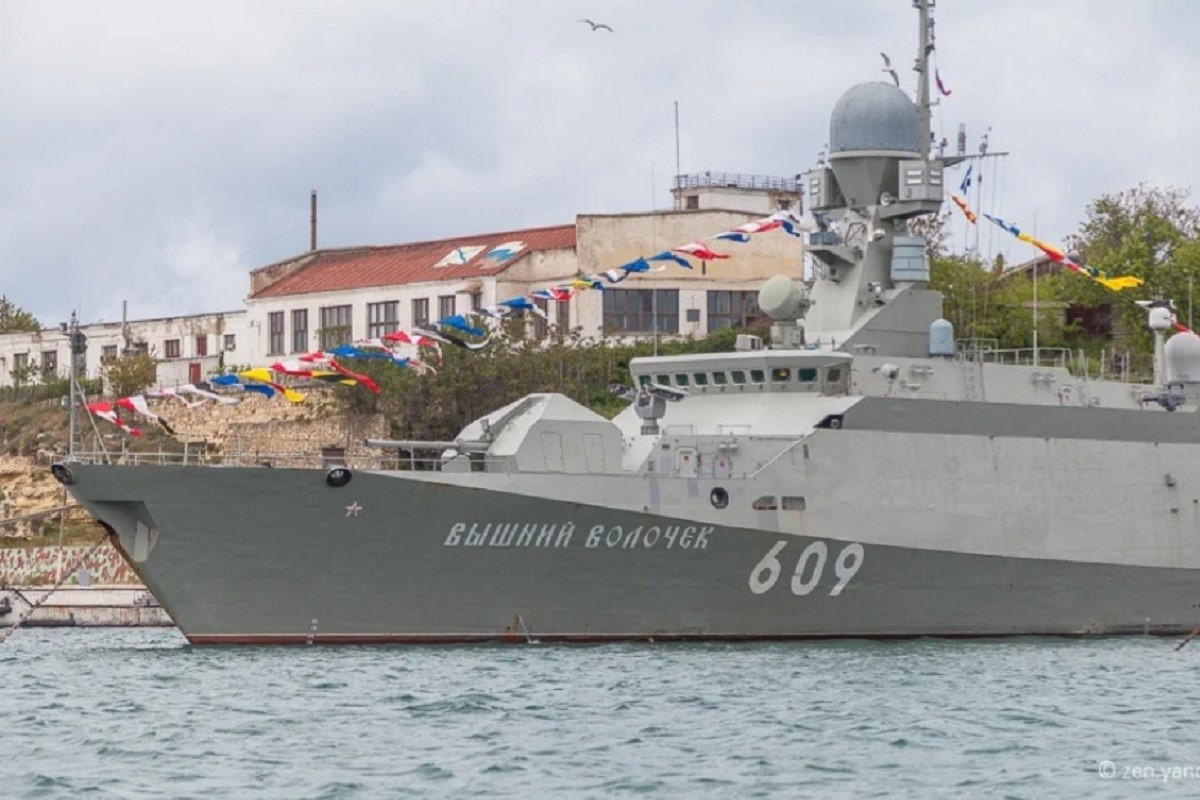 Тверские школьники написали морякам ракетного корабля Вышний Волочек