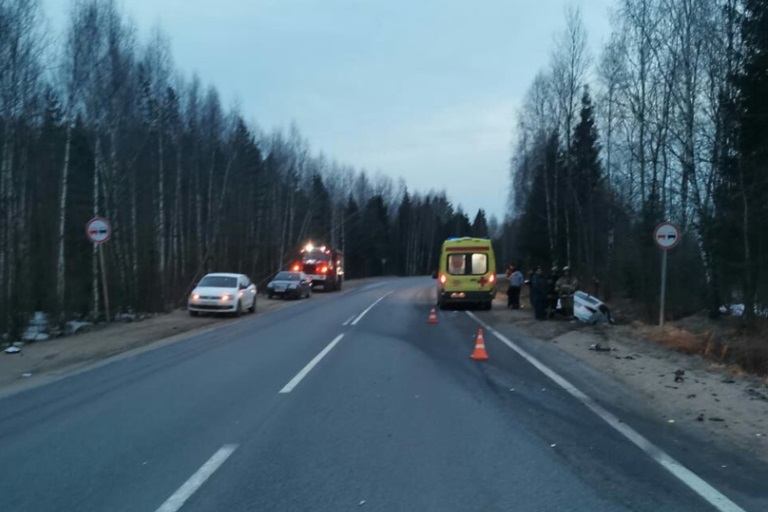 Один человек погиб и двое пострадали в ДТП в Тверской области