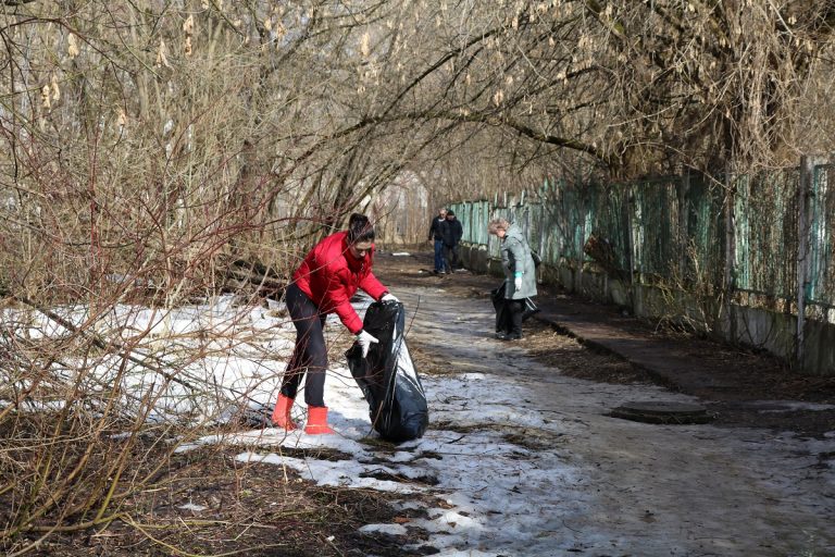 В Твери прошел первый массовый субботник