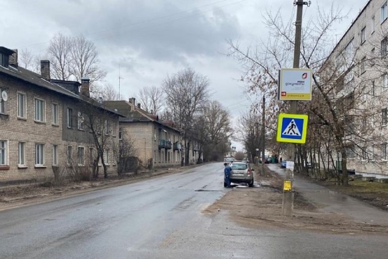 Несовершеннолетний пешеход пострадал по вине 86-летнего водителя в Тверской области