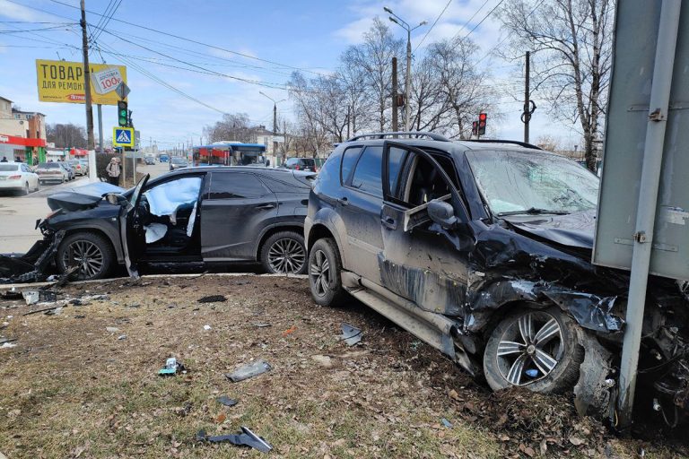 Два человека пострадали в серьезном ДТП в Пролетарском районе Твери
