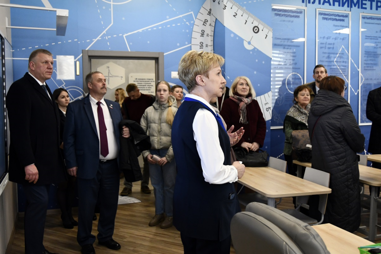 Депутаты регионального парламента посетили Тверское суворовское училище