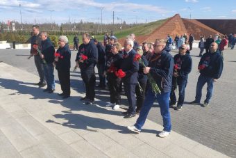 Парламентарии Санкт-Петербурга посетили Ржев в рамках автопробега, посвященного юбилею Сталинградской битвы