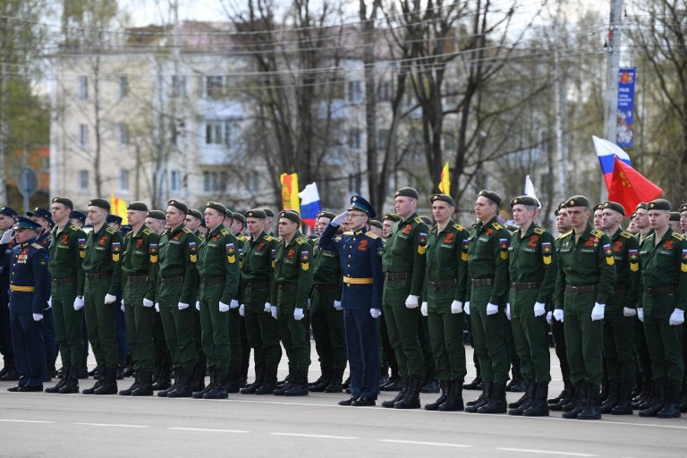 Игорь Руденя принял участие в торжествах в честь 77-летия Великой Победы в Ржеве
