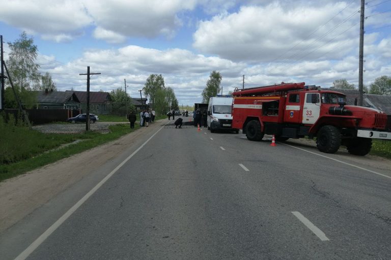 Водитель фургона погиб при столкновении с самосвалом в Тверской области
