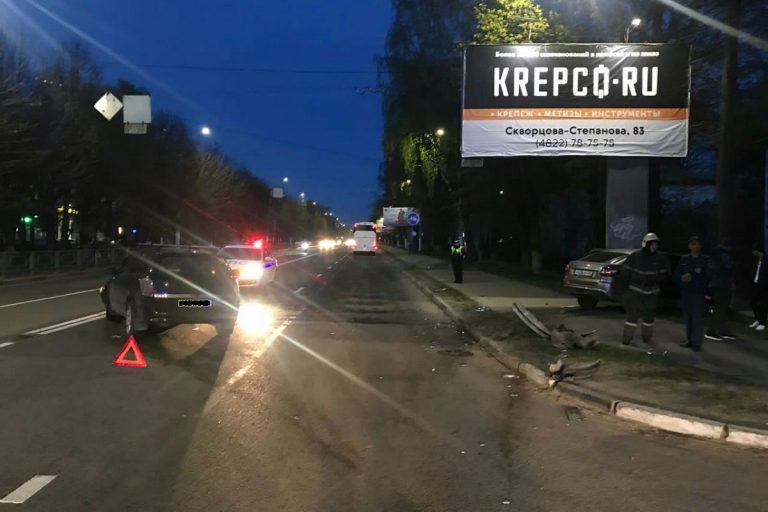 Две девушки пострадали в ДТП в Заволжском районе Твери