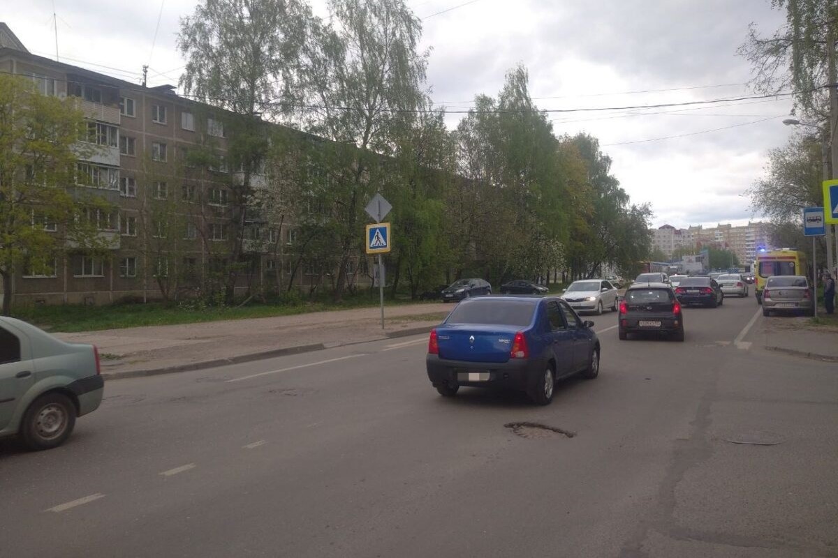 В Заволжском районе Твери сбили 19-летнюю девушку