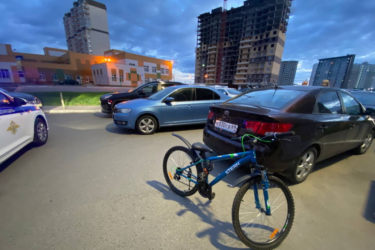 В Твери водитель на иномарке сбил 6-летнего велосипедиста