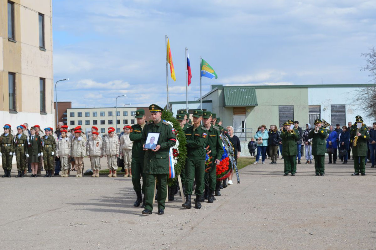 В Андреаполе простились с погибшим в ходе спецоперации на Украине военнослужащим Адэмом Решетовым